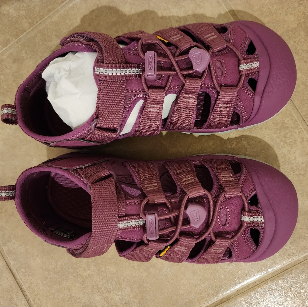 Keen sandals girls size 3